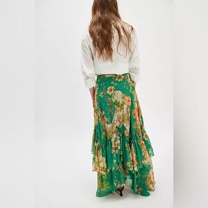 457. AMBER SKY chiffon maxi floral skirt NWT